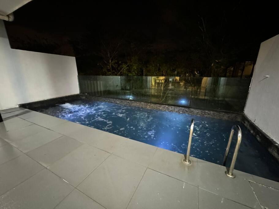 Private Pool Selangor Cyberjaya Putrajaya Puchong